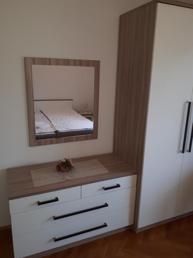 Apartment Groundfloor Jelsa  Kültér fotó